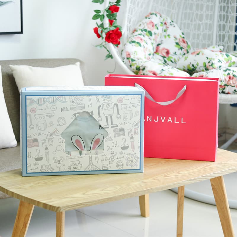 Coffret cadeau naissance – Set de 24 boîtes 2